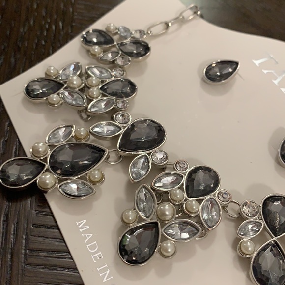 🥰 ✨Gorgeous Necklace Set✨🥰 - Picture 4 of 4